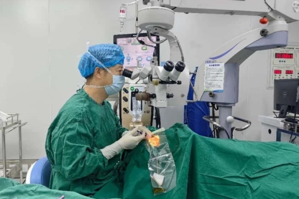 豐城老人青光眼險遭雙目失明！南昌愛爾專家緊急施救保住唯一視力